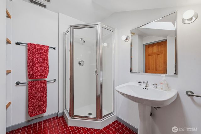 6314 19th Avenue NE, Seattle, WA 98115