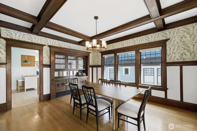 6314 19th Avenue NE, Seattle, WA 98115