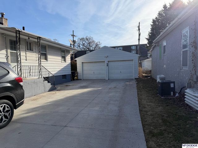 4319 S 26th Street, Omaha, NE 68107