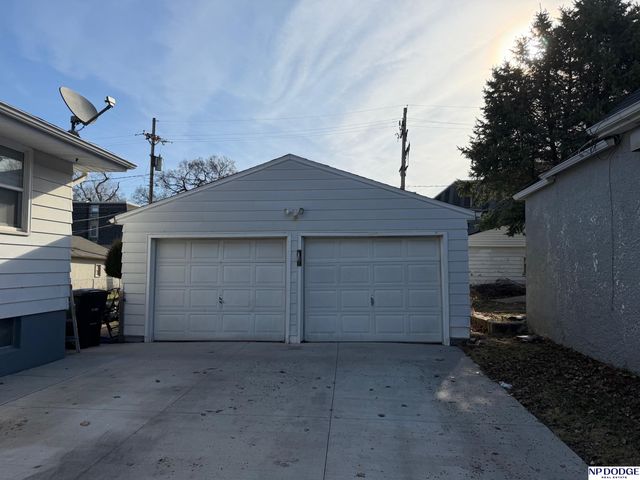 4319 S 26th Street, Omaha, NE 68107