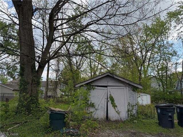 1187 Mercer Avenue, Akron, OH 44307