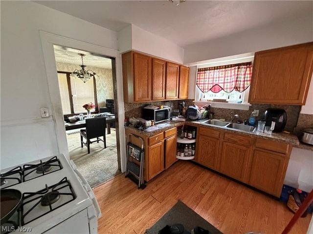 1187 Mercer Avenue, Akron, OH 44307
