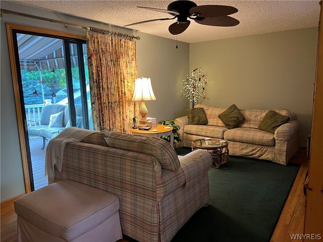 39 Briarwood Drive, Lockport City, NY 14094