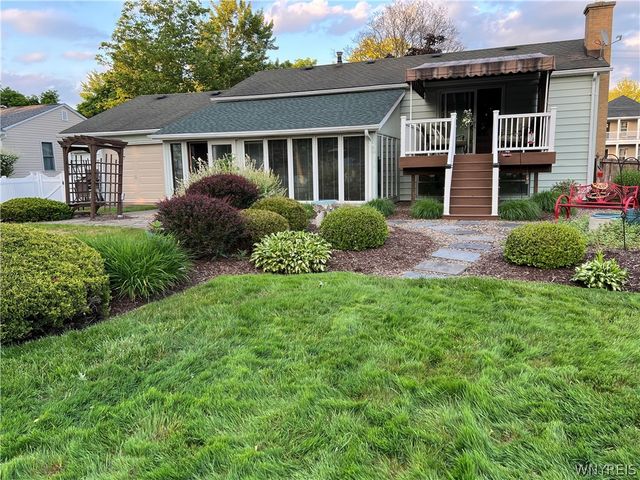 39 Briarwood Drive, Lockport City, NY 14094