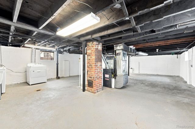 1350 Spencer Street, Ferndale, MI 48220