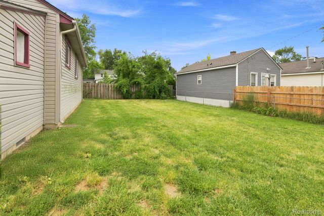 1350 Spencer Street, Ferndale, MI 48220