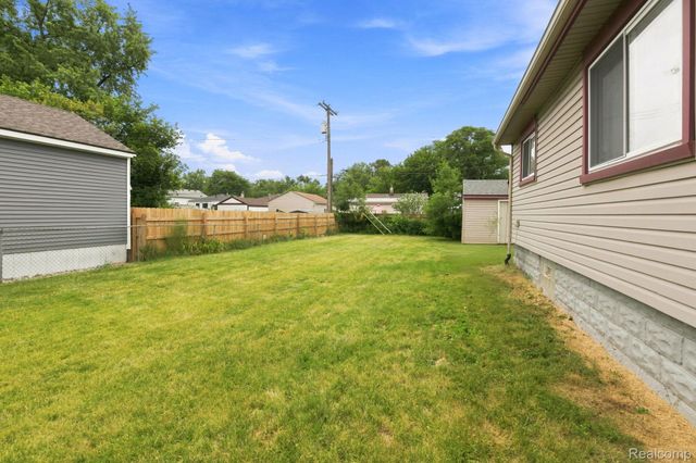 1350 Spencer Street, Ferndale, MI 48220