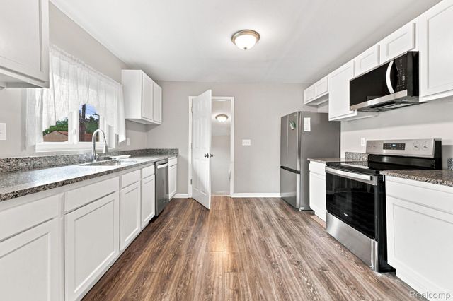 1350 Spencer Street, Ferndale, MI 48220