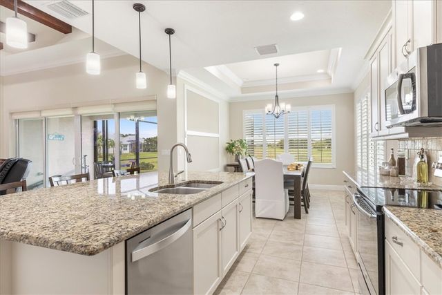 434 11th Square SW, Vero Beach, FL 32962