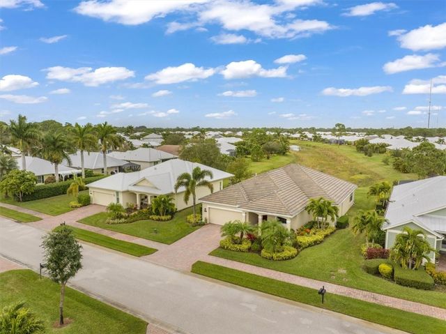 434 11th Square SW, Vero Beach, FL 32962
