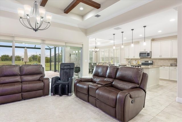 434 11th Square SW, Vero Beach, FL 32962