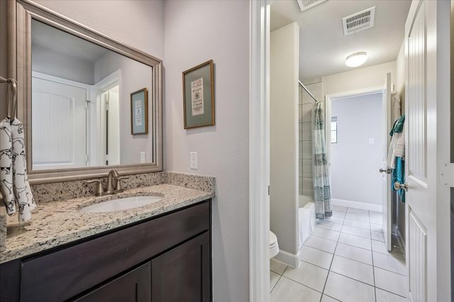 832B W 26th Street, Houston, TX 77008