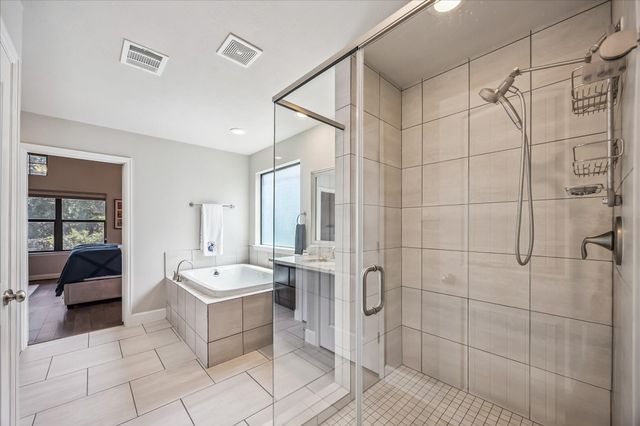 832B W 26th Street, Houston, TX 77008