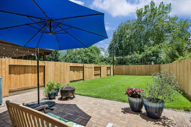 832B W 26th Street, Houston, TX 77008