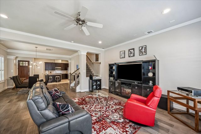 832B W 26th Street, Houston, TX 77008