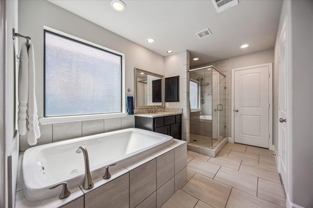 832B W 26th Street, Houston, TX 77008