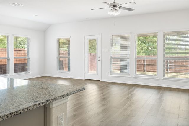 830 Creekview Lane, Lavon, TX 75166