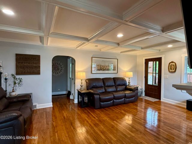 108 Goodloe Ave, Bloomfield, KY 40008