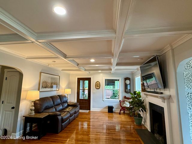 108 Goodloe Ave, Bloomfield, KY 40008