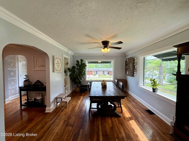 108 Goodloe Ave, Bloomfield, KY 40008