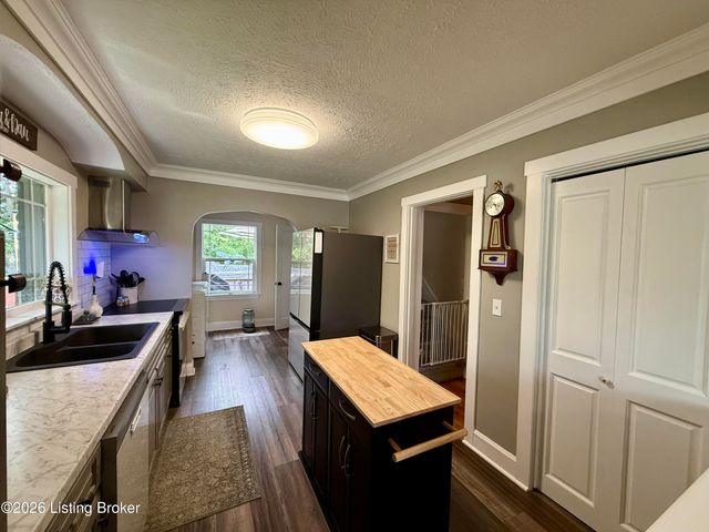 108 Goodloe Ave, Bloomfield, KY 40008