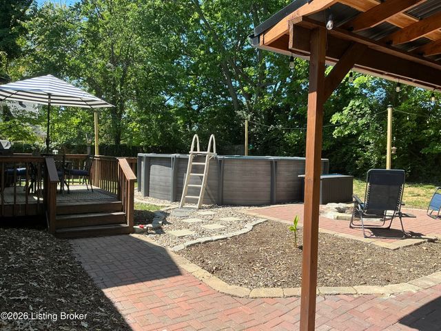 108 Goodloe Ave, Bloomfield, KY 40008