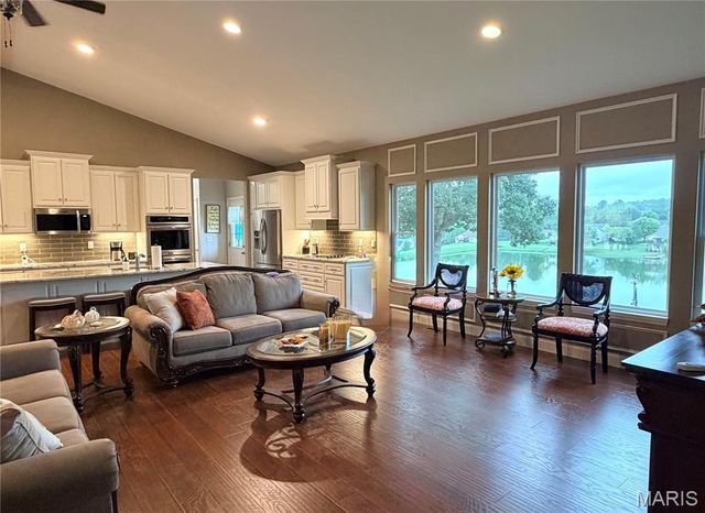 621 Bridgewater Lakeview Terrace, Villa Ridge, MO 63089