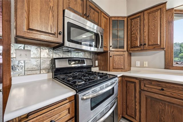 2750 10th Street, Marion, IA 52302