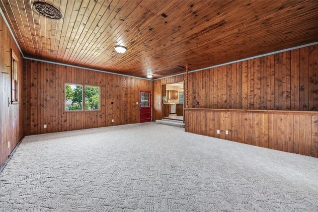 2750 10th Street, Marion, IA 52302