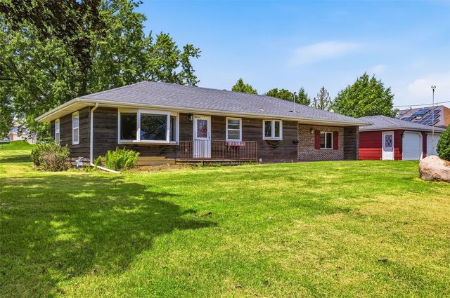 2750 10th Street, Marion, IA 52302