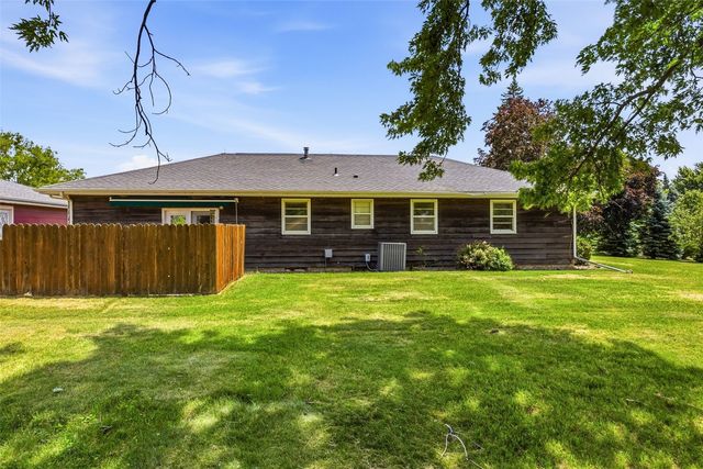 2750 10th Street, Marion, IA 52302