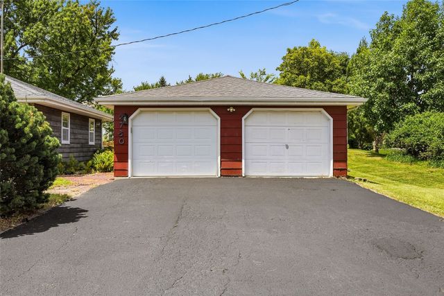 2750 10th Street, Marion, IA 52302