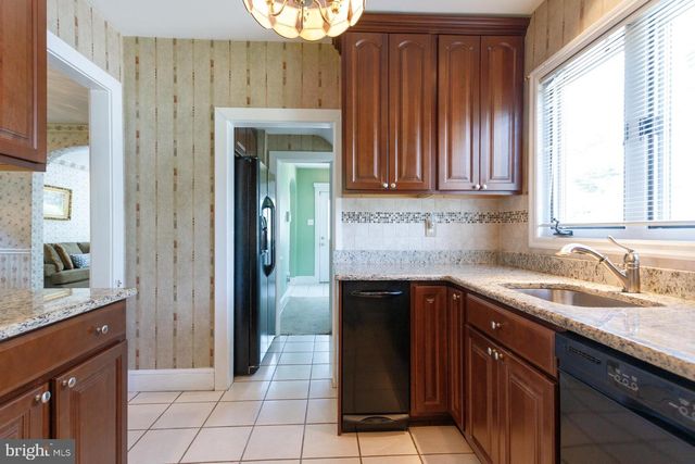 561 BELLEVUE AVE, Penndel, PA 19047