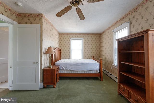 561 BELLEVUE AVE, Penndel, PA 19047