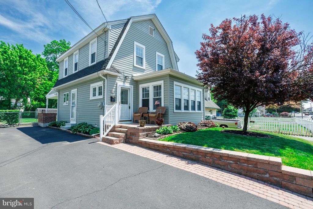 561 BELLEVUE AVE, Penndel, PA 19047