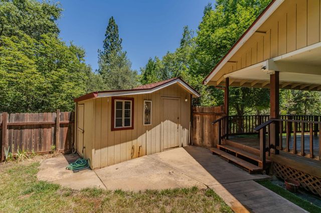 17000 Nina Ln, Fiddletown, CA 95629
