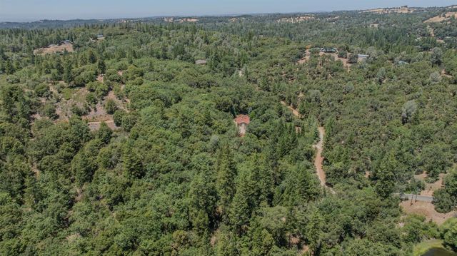 17000 Nina Ln, Fiddletown, CA 95629