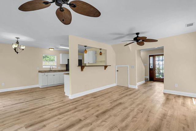 2407 Castlereagh Road, Charleston, SC 29414