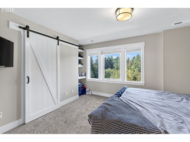 16825 CHULA VISTA Ave, Sandy, OR 97055