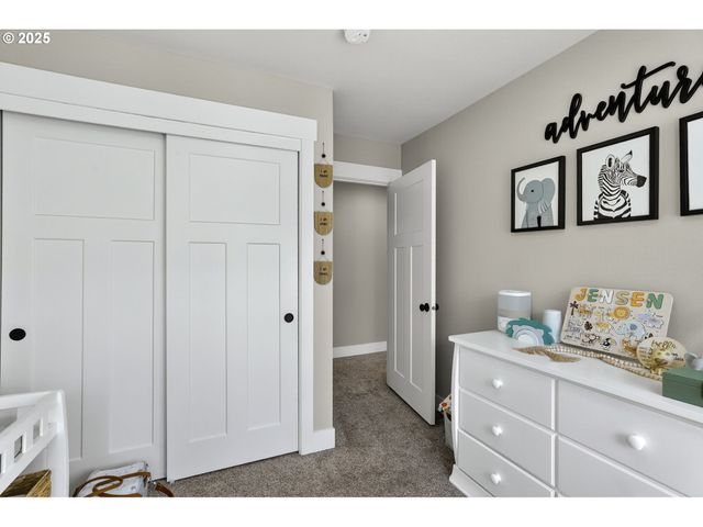 16825 CHULA VISTA Ave, Sandy, OR 97055