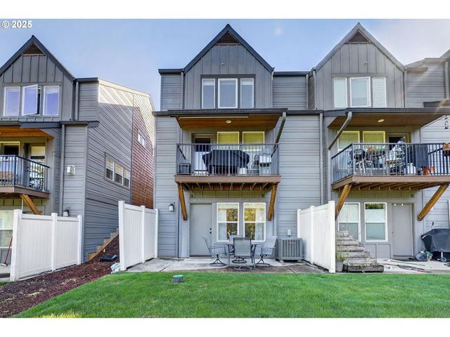 16825 CHULA VISTA Ave, Sandy, OR 97055