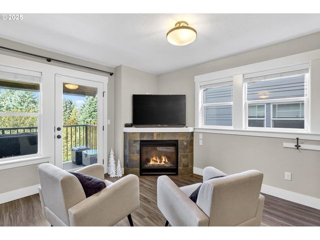 16825 CHULA VISTA Ave, Sandy, OR 97055