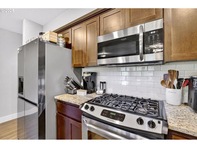 16825 CHULA VISTA Ave, Sandy, OR 97055