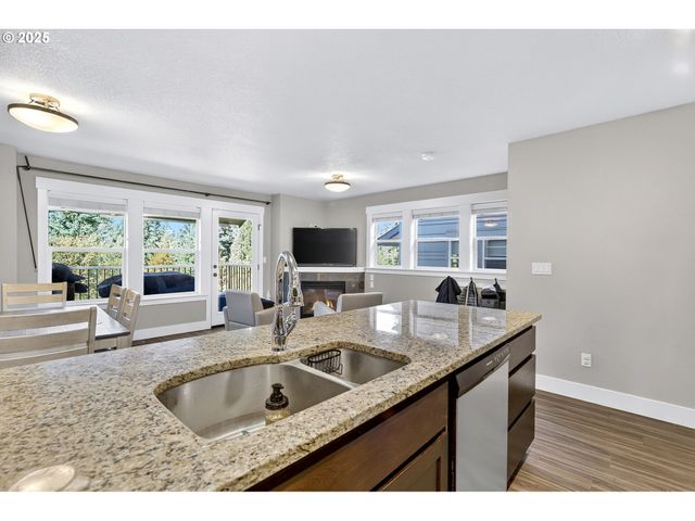 16825 CHULA VISTA Ave, Sandy, OR 97055