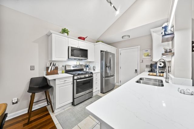 215 Ironclad Drive, Columbus, OH 43213