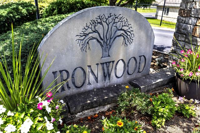 215 Ironclad Drive, Columbus, OH 43213
