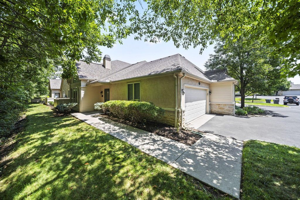 215 Ironclad Drive, Columbus, OH 43213