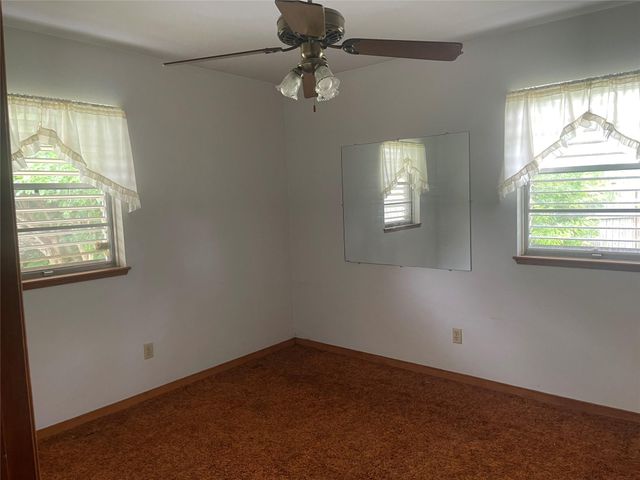 2324 14th Avenue N, Texas City, TX 77590