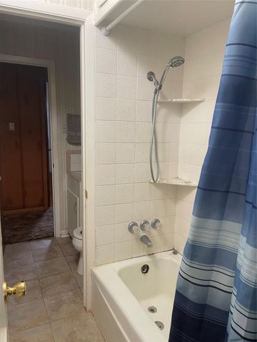 2324 14th Avenue N, Texas City, TX 77590
