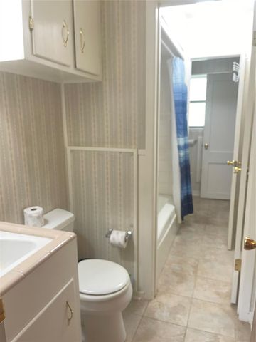 2324 14th Avenue N, Texas City, TX 77590
